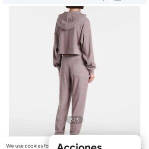 ALO Yoga Muse Women's  Hooded Jogger Set